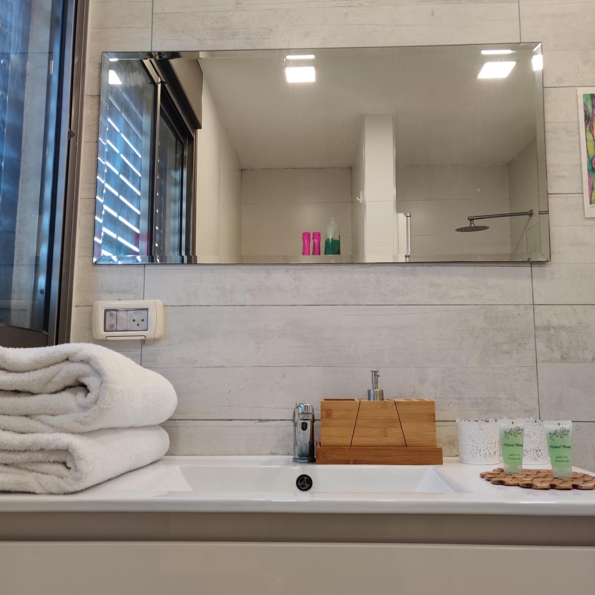 Urbanica Carmel- Apartments Haifa Phòng bức ảnh